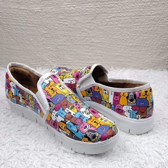 Nurse Mates Pillow Top Adela Multicolor Pet Print Platform Sole Slip On Sneaker - Picture 1 of 16
